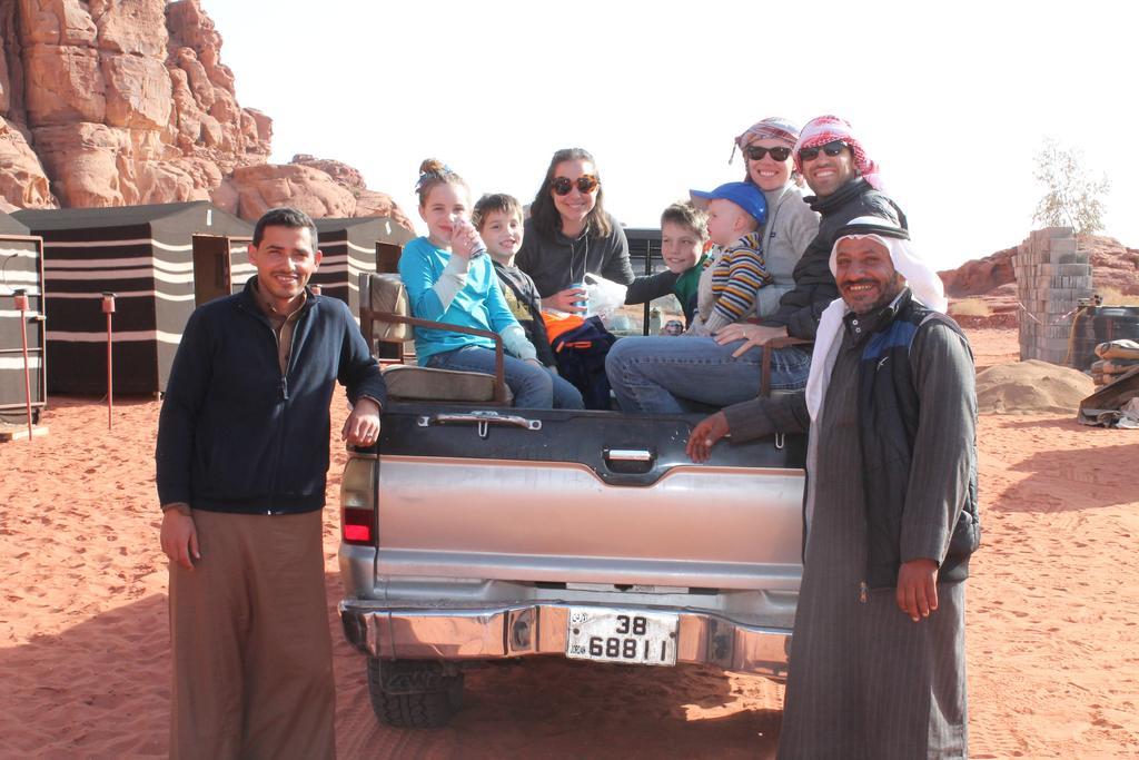 Rainbow Camp Hotel Wadi Rum Exterior foto